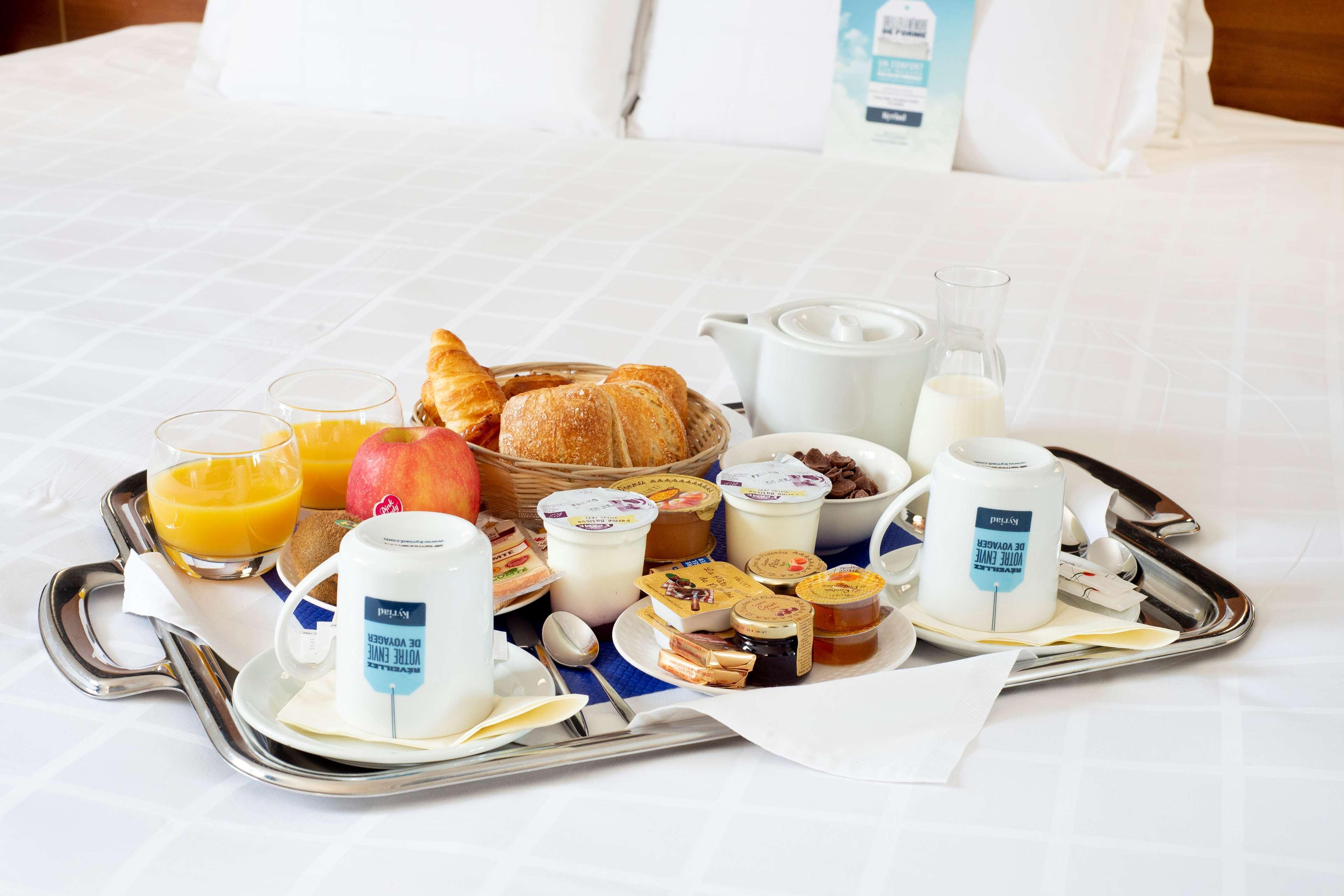 Kyriad Hotel Clermont Ferrand Centre Εξωτερικό φωτογραφία