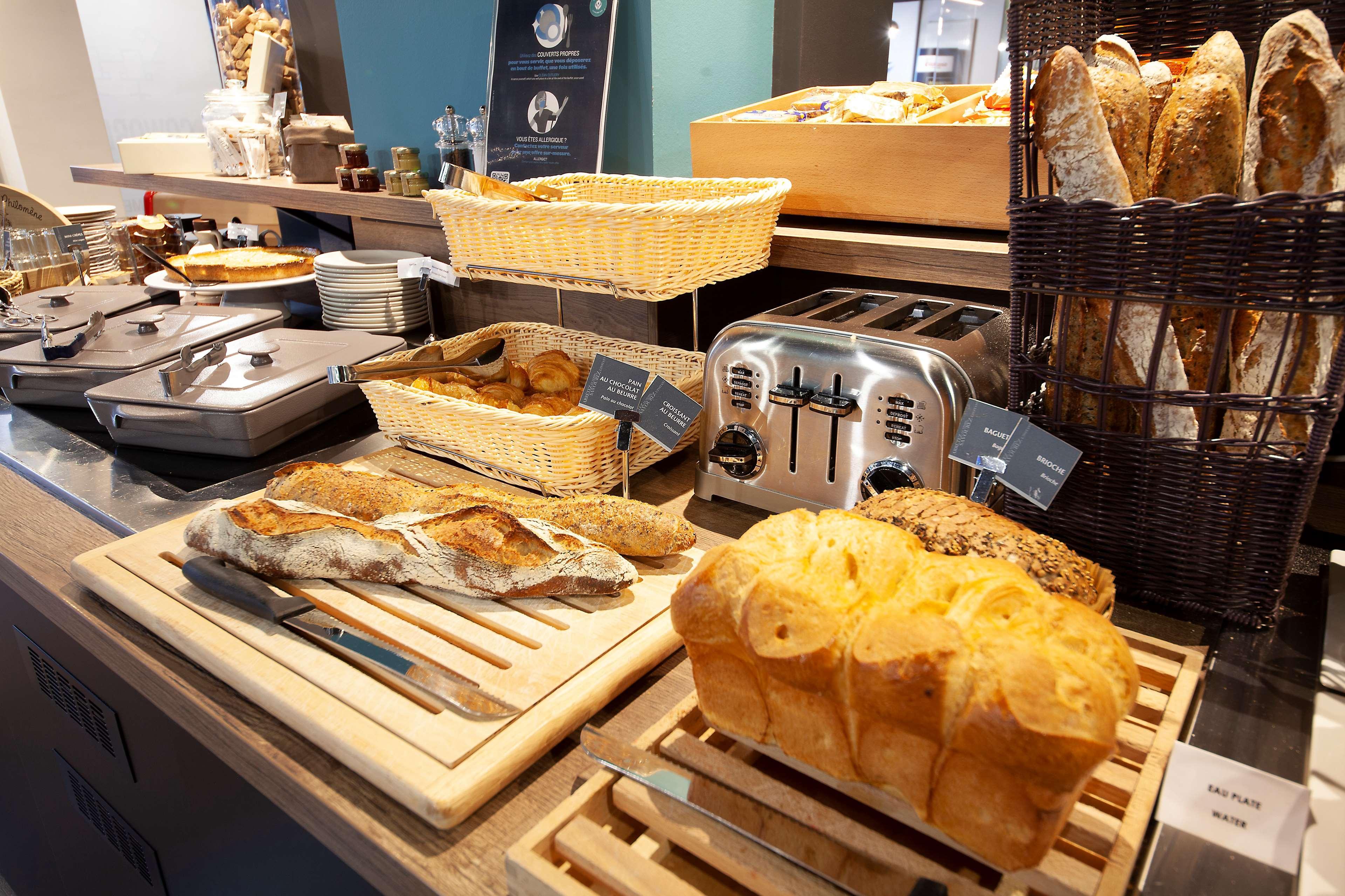 Kyriad Hotel Clermont Ferrand Centre Εξωτερικό φωτογραφία