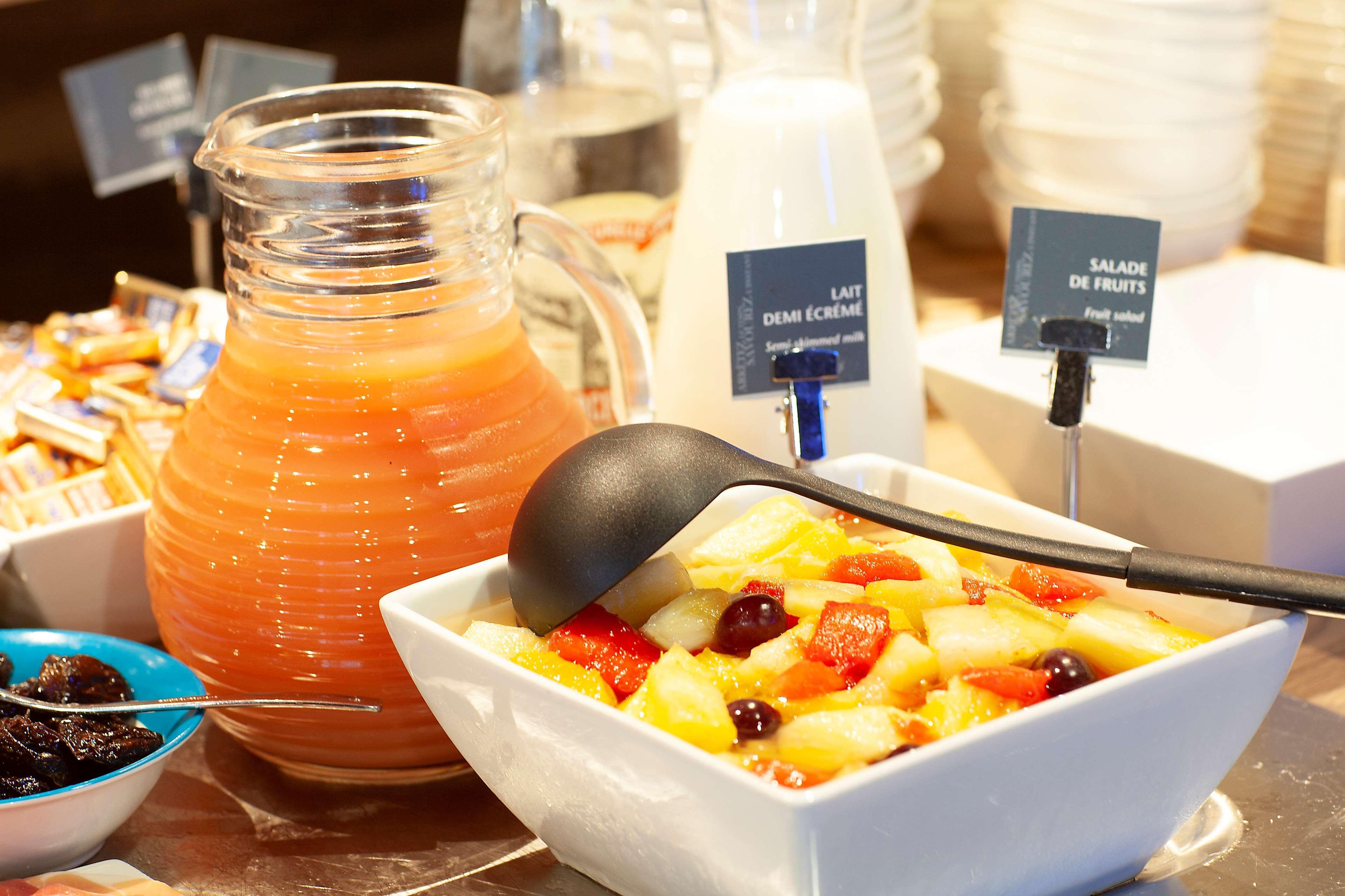 Kyriad Hotel Clermont Ferrand Centre Εξωτερικό φωτογραφία