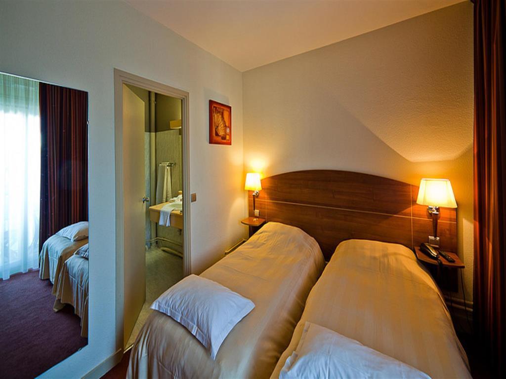 Kyriad Hotel Clermont Ferrand Centre Εξωτερικό φωτογραφία